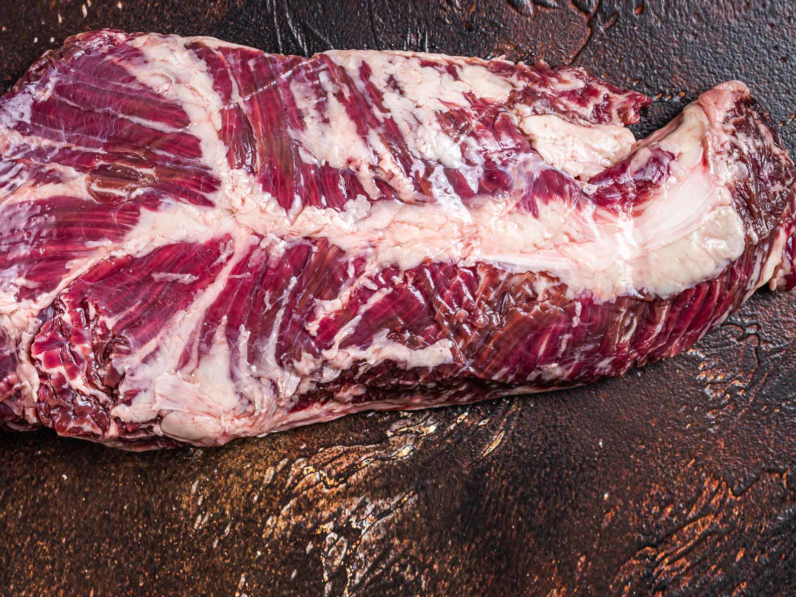 Beliebter Special Cut: Hanging Skirt, auch Onglet genannt, vom Rind.