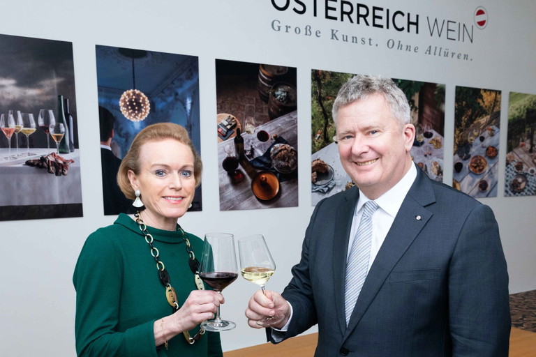 Alexandra Graski-Hoffmann (Geschäftsführung M.A.C. Hoffmann) und Chris Yorke (Geschäftsführung ÖWM)