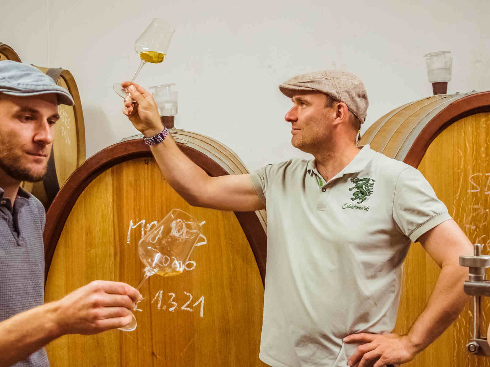 Weinbauer Peter Skoff und Kellermeister Markus Skoff.