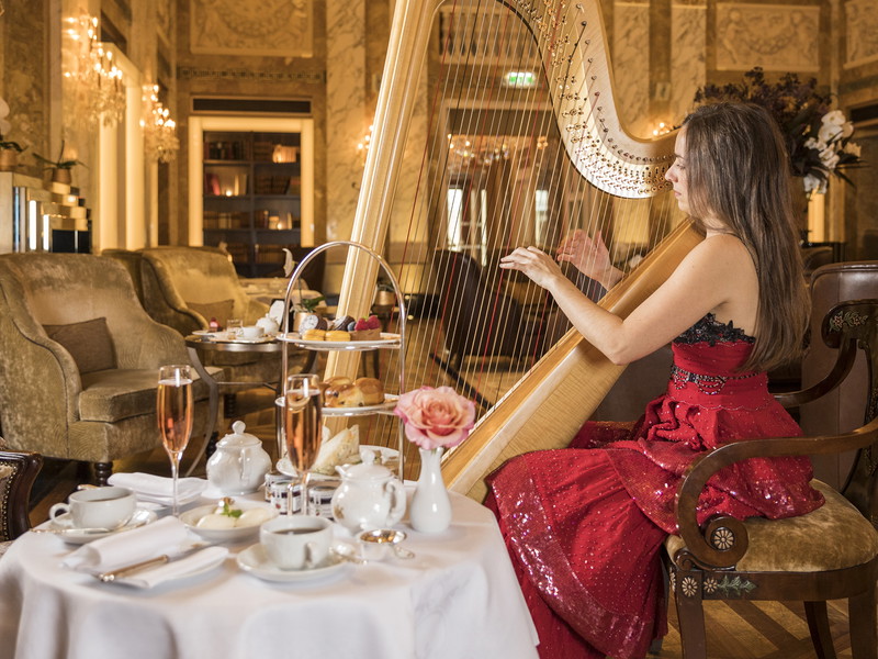 Imperiales Feeling, passend begleitet: Afternoon tea nach Wiener Art.