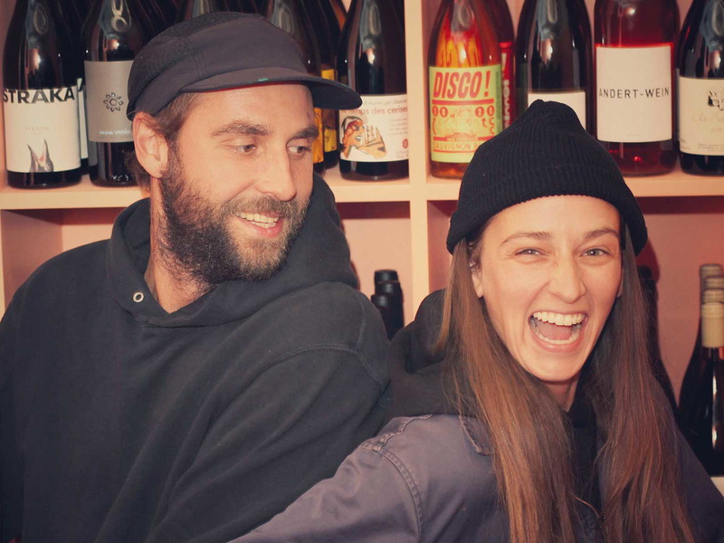 Baptist Niessl und Lena Mattson fusionieren Burger und Natural Wine im legendären »Neusiedler«.