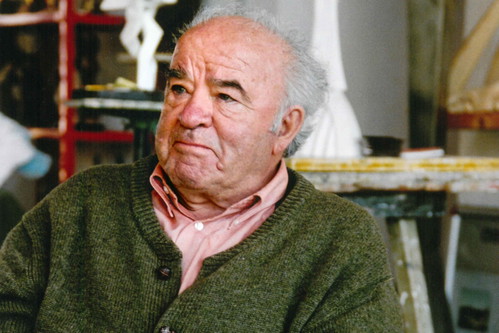 Wander Bertoni (1925–2019) war einer der bedeutendsten europäischen Bildhauer und baute sich in Winden am See ein außergewöhnliches Gesamtkunstwerk.