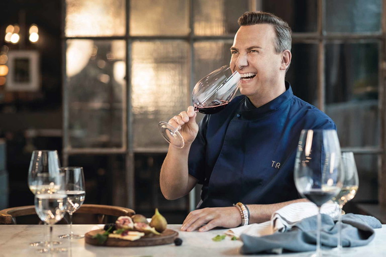 Der Berliner Starkoch Tim Raue setzt auf die handgefertige Zwiesel-Serie «Enoteca».