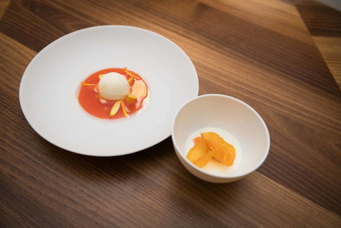 Sanddorn-Dessert von Andreas Caminada