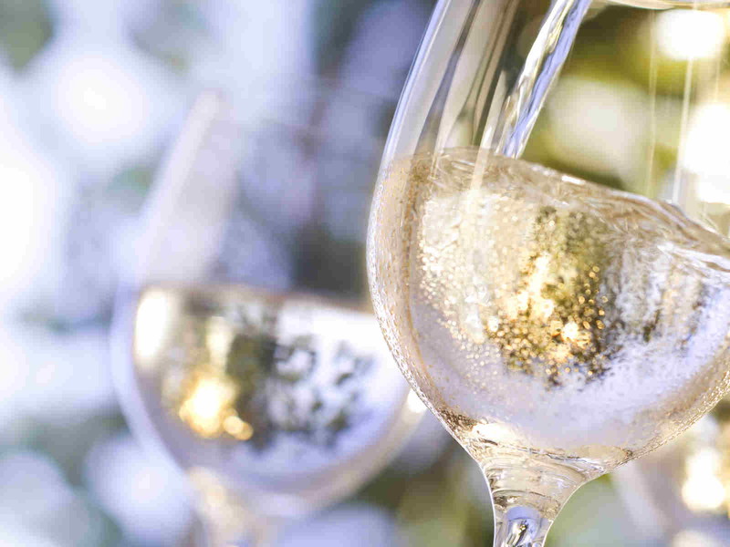 Few white wines are as bone-tinglingly refreshing as bone-dry Riesling.