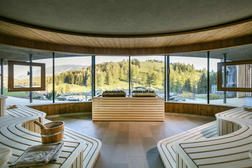 »Natur pur« lautet das Motto im Wellness-Bereich genauso wie in der Küche des »Almwellness Hotels Pierer«.