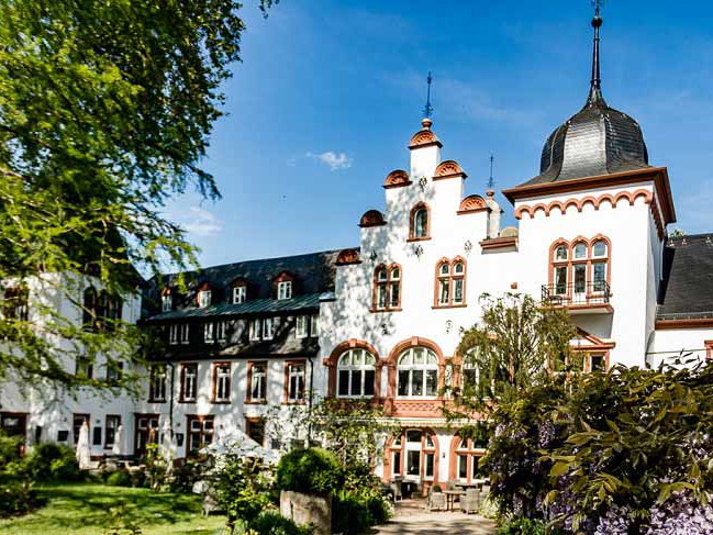 Das »Rheingau Gourmet &amp; Wein Festival« findet alljährlich im&nbsp;Kronenschlösschen statt.