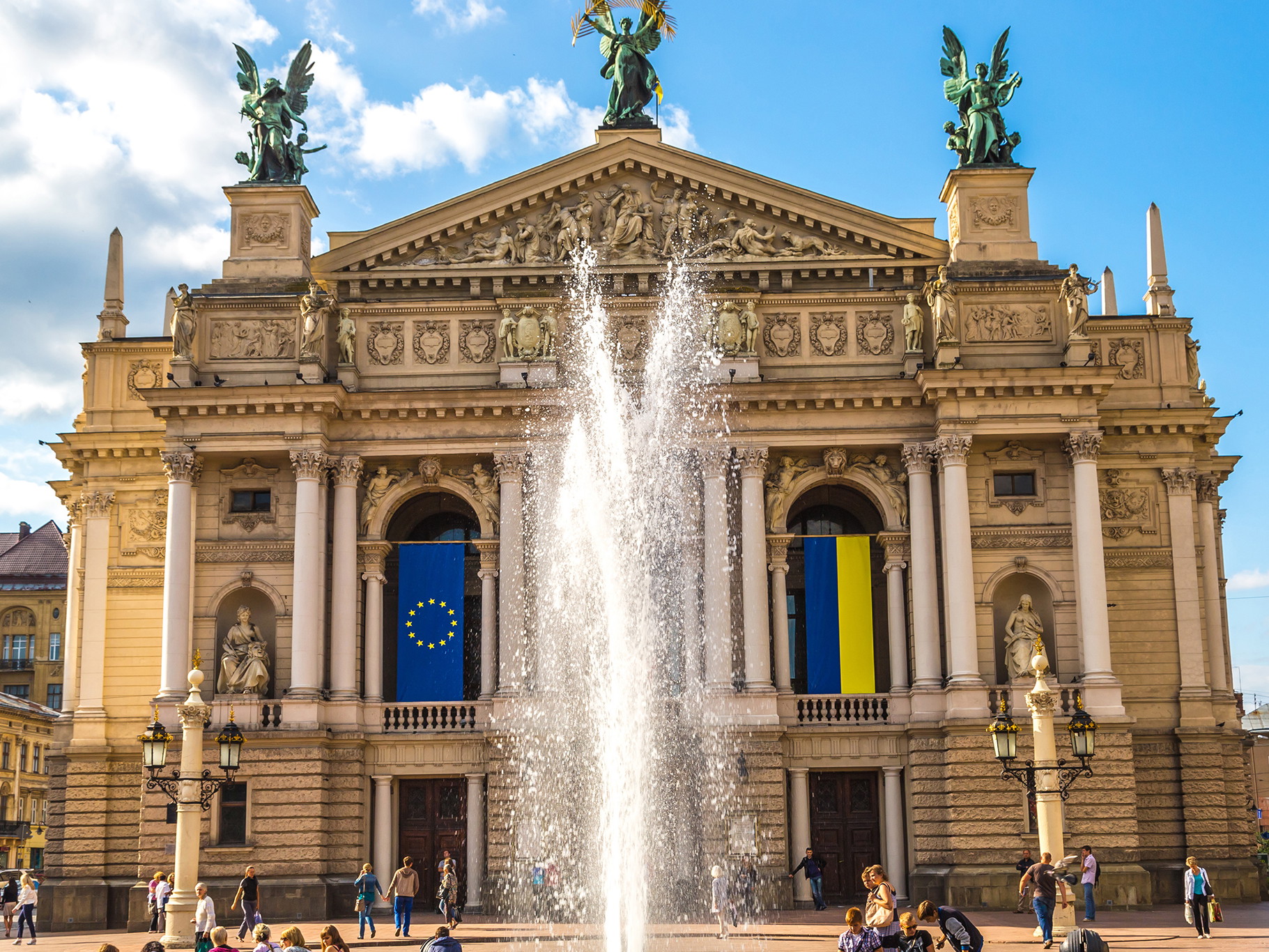 Auch die berühmte Nationaloper in Lviv (Lemberg) ist bedroht.