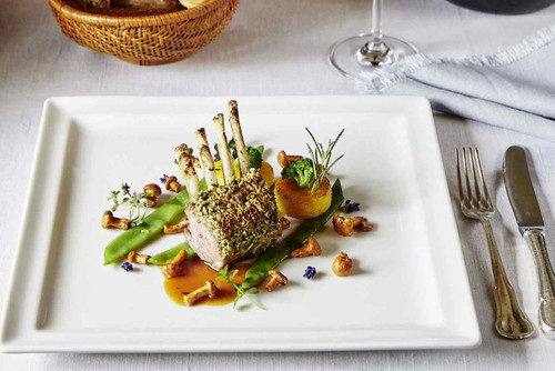Zu den kulinarischen Hotspots im Wellness-Mekka Bad Kleinkirchheim zählen das Restaurant »Loystub’n« im Hotel »Pulverer« und das »Ronacher«.