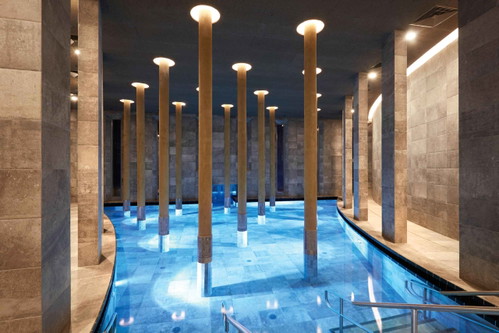 »Therme Laa«