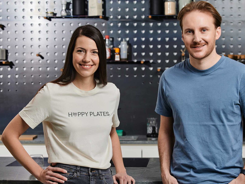 Die Gründer von »Happy Plates« Anna Mahlodji und Simon Jacko