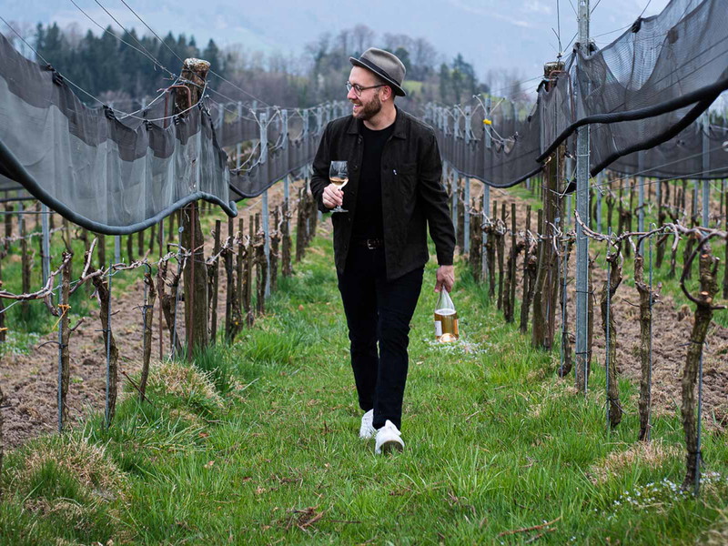 Der Stadtluzerner Dominik Inal hat die Buchungsplattform «winemap» ins Leben gerufen.