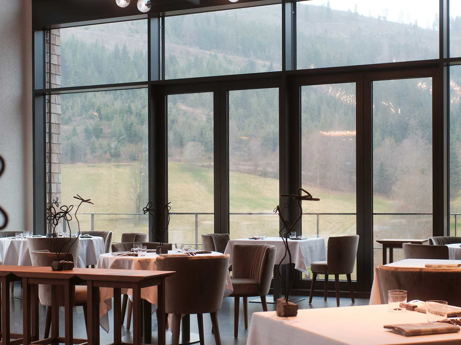 In neuem Glanz: »Schwarzwaldstube« im wiederaufgebauten Stammhaus der »Traube Tonbach«.