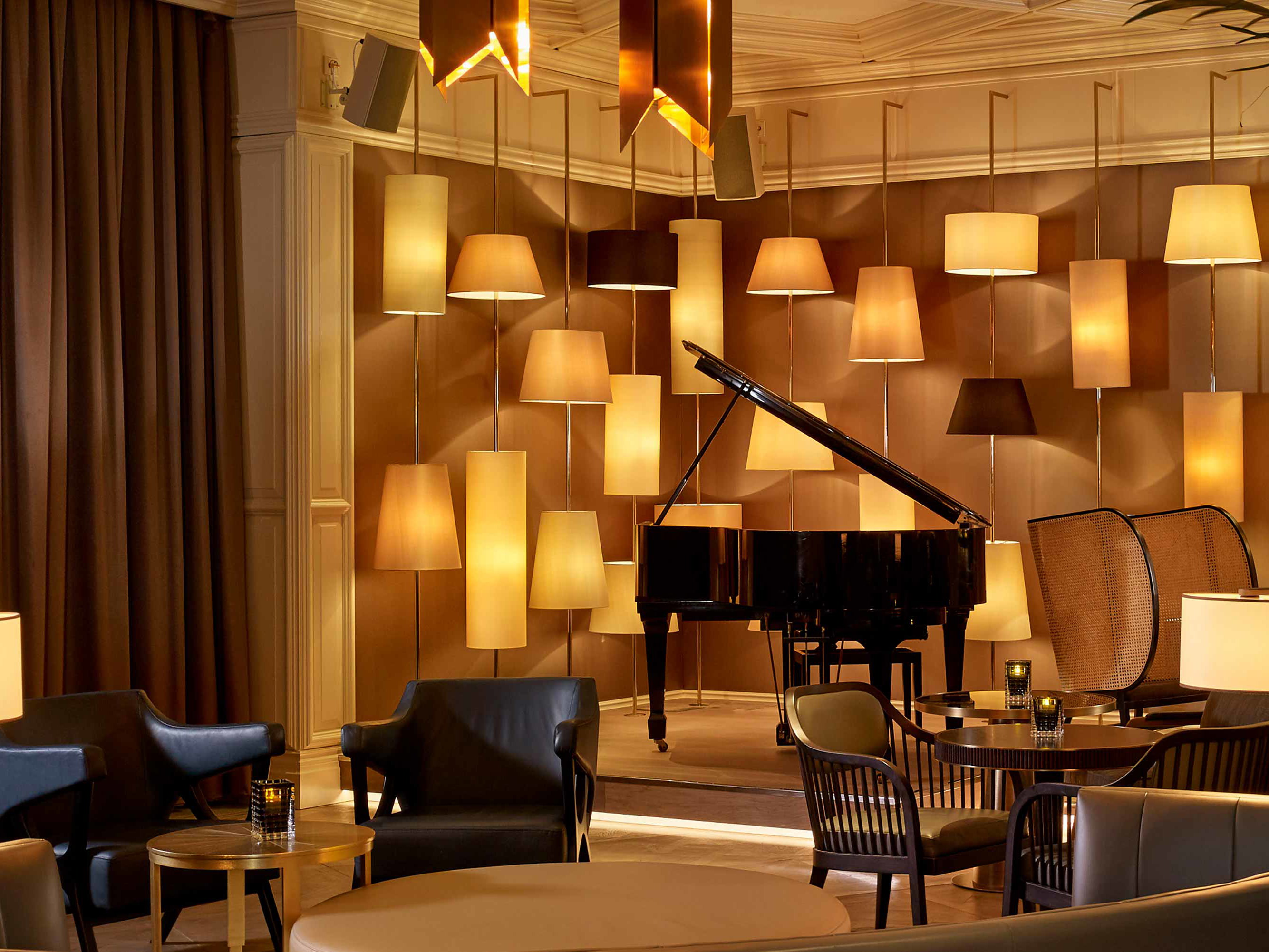 »The Curtain Club« in »The-Ritz-Carlton, Berlin«