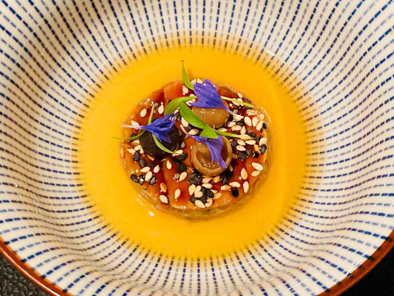 Das »Goldberg«, in dem Philipp Kovacs&nbsp;gekonnt mit Kontrasten spielte (hier ein Amuse Bouche), schließt Anfang Juli.&nbsp;