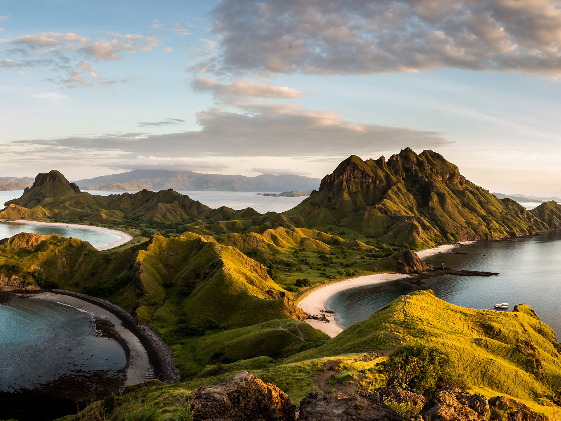 Blick auf Flores in der indonesischen Provinz Ost-Nusa Tenggara.