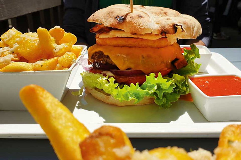 Das »Hawidere« vereint Craft Beer und Burger.