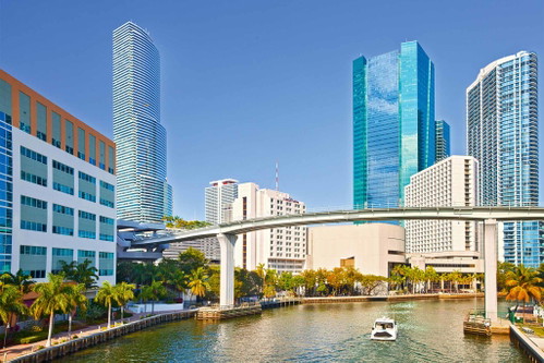 In den Hochhausschluchten von Brickell stößt man auch auf exzellente Bars und Restaurants.