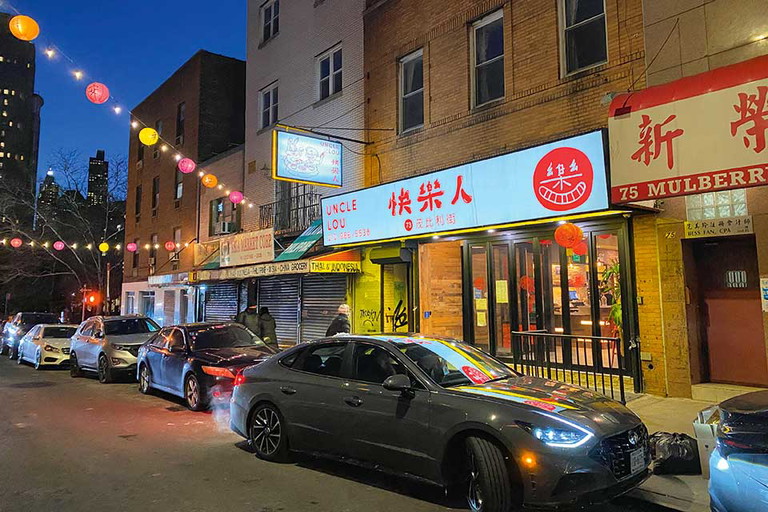Weil seine Pläne für Reisen aufgrund von Corona scheiterten, erfüllte sich der Geschäftsmann Louis Wong den Traum eines eigenen Lokals in Chinatown.
