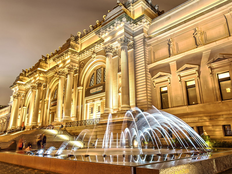 Das Metropolitan Museum of Art in New York lädt jährlich zur extravaganten Met-Gala.