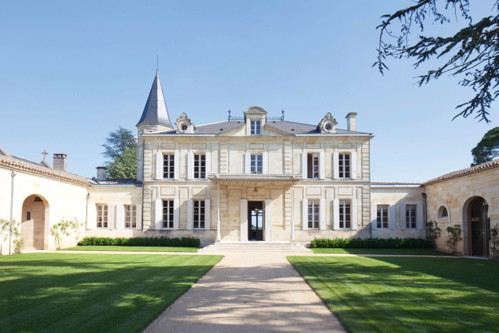 Bei Cheval Blanc entstand dank höheren Cabernet-Anteils ein Topwein voll Würze und mit viel Terroircharakter.