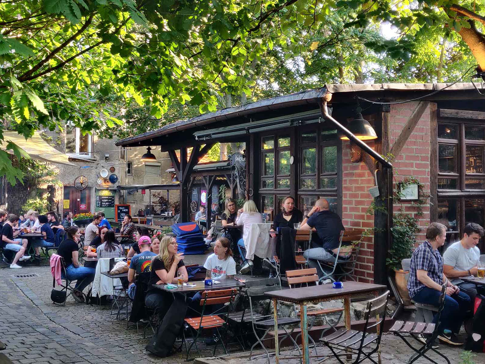 In der »Substanz« lässt sich in Leipzig herrlich Zeit an der frischen Luft verbringen.