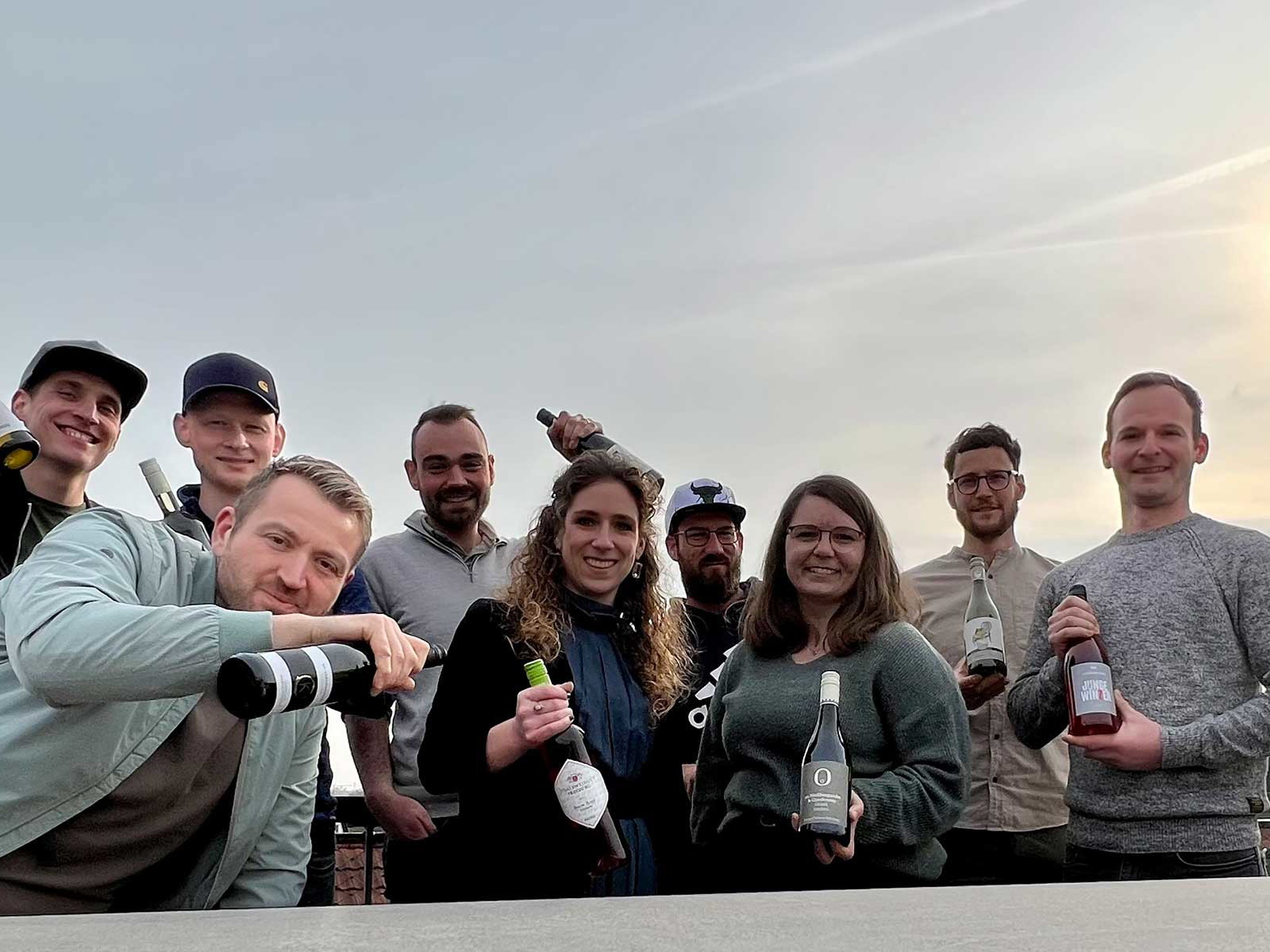 Badens Winzernachwuchs: Die »Generation Pinot« mit Vorsitzendem Florian Kuhn (u. l.) feiert zehnjähriges Bestehen.