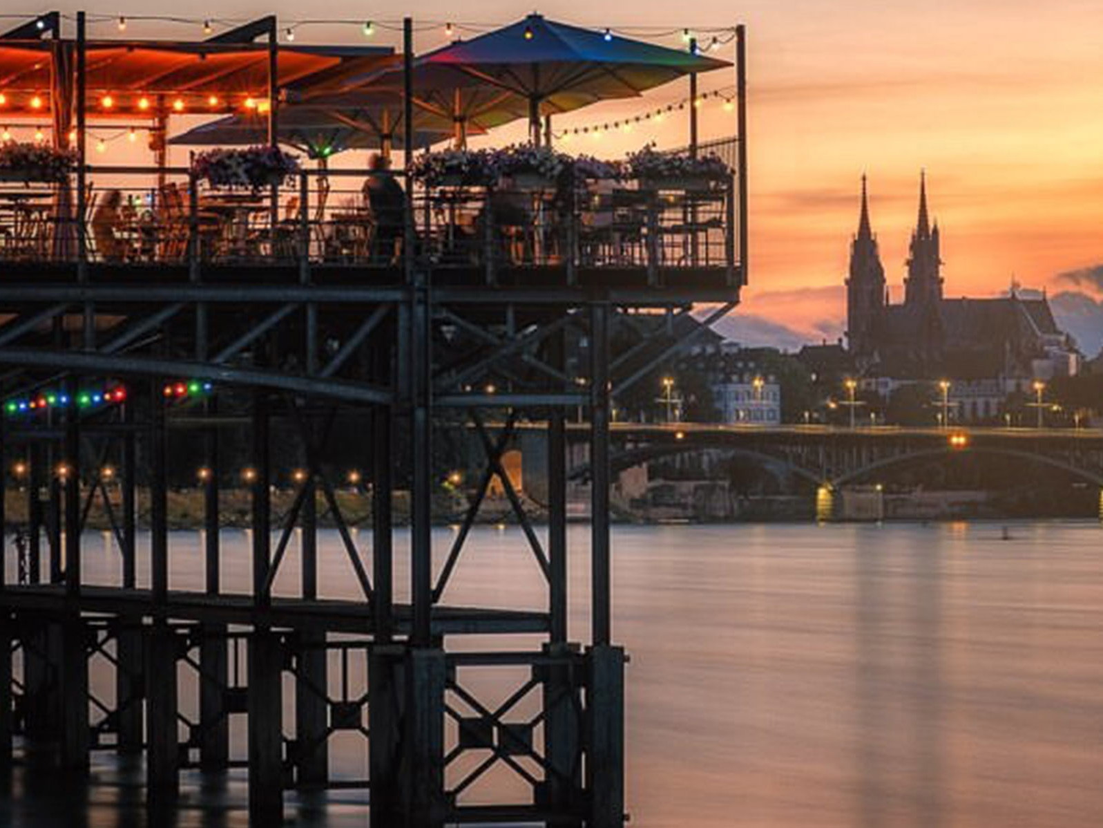 Das Lokal «Le Rhin Bleu» wurde&nbsp; zur beliebtesten Location am Wasser in der Schweiz gewählt.