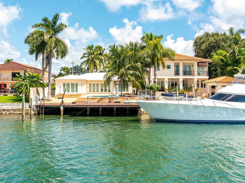 Miami is Florida's most important metropolis