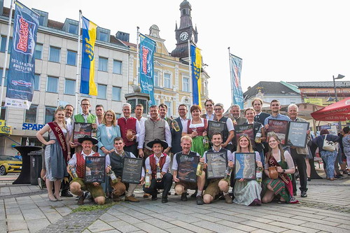 Die Falstaff NÖ-Most-Trophy&nbsp;anlässlich des »100-Jahre-Niederösterreich«-Jubiläums.