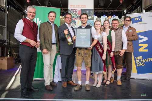 Die Falstaff NÖ-Most-Trophy&nbsp;anlässlich des »100-Jahre-Niederösterreich«-Jubiläums.