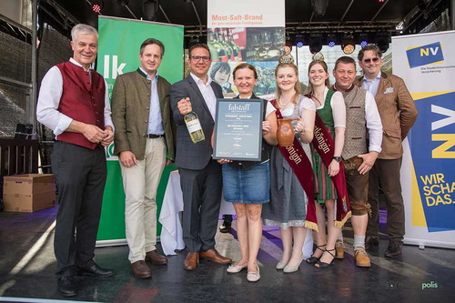 Die Falstaff NÖ-Most-Trophy&nbsp;anlässlich des »100-Jahre-Niederösterreich«-Jubiläums.