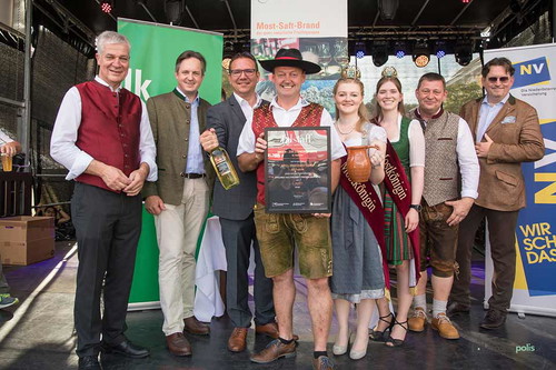 Die Falstaff NÖ-Most-Trophy&nbsp;anlässlich des »100-Jahre-Niederösterreich«-Jubiläums.