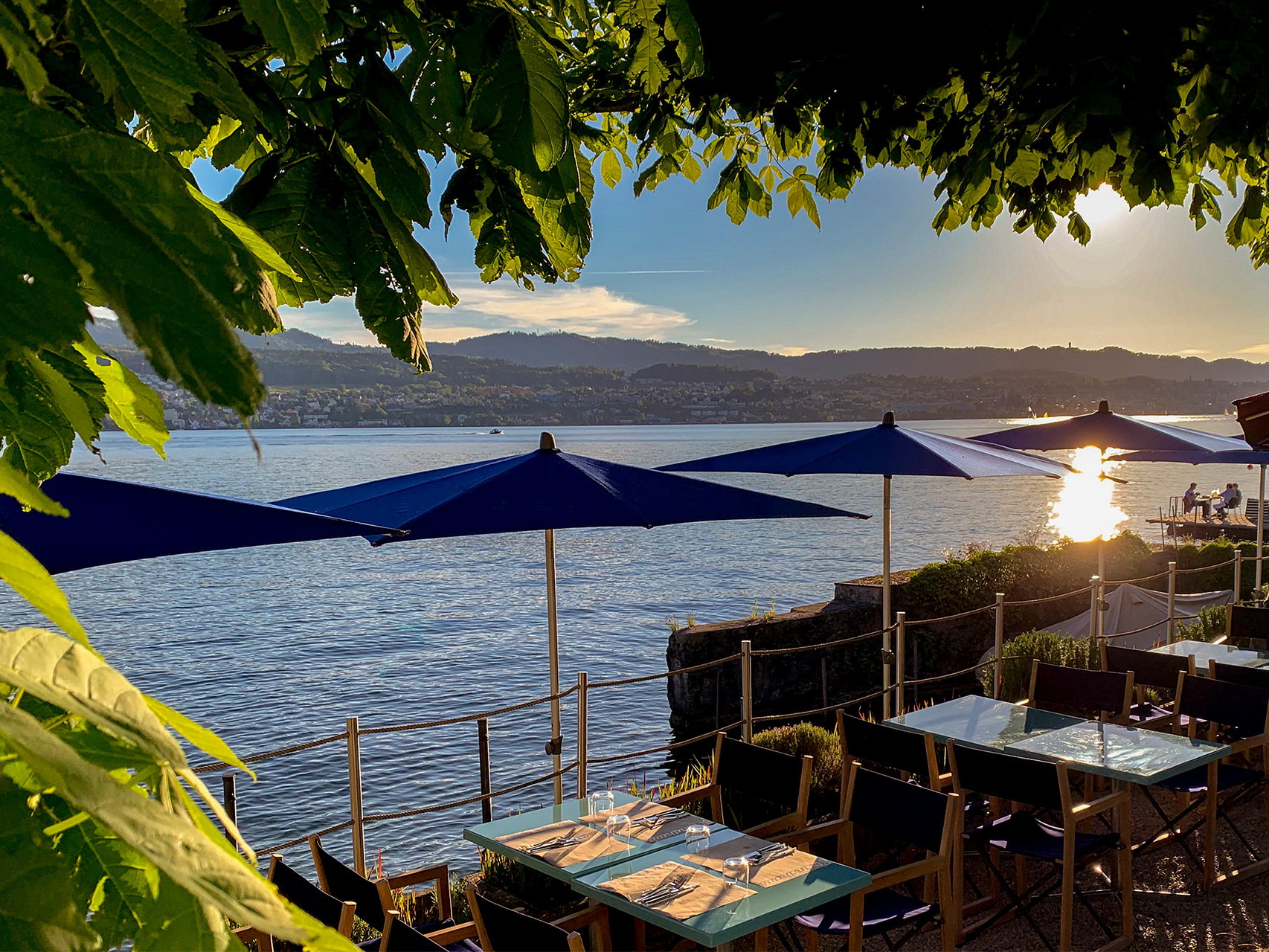Das «Strandhaus Strozzi» am Zürichsee.
