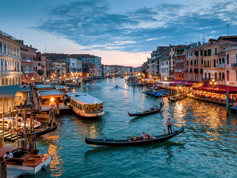 Come to Venice – and pay!