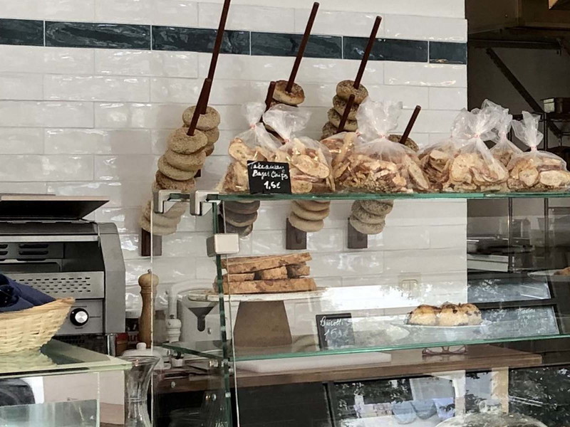 The display case of “Masha's Bagels” in Berlin.
