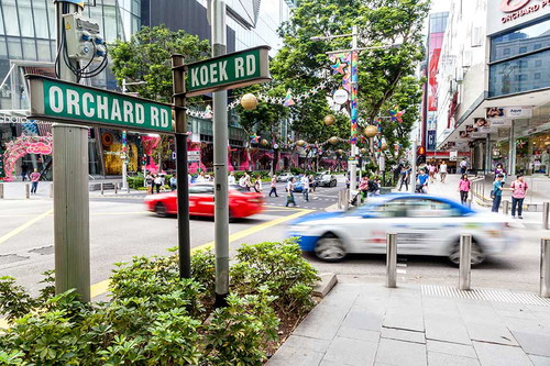 Mehr ist mehr: Auf der «Orchard Road» in&nbsp;Singapur (Platz 10) gibt es wirklich unendlich viel zu sehen. Der Mix aus City-Architektur, Pflanzen und allerhand Kultur lässt sofort ein Grossstadt-Dschungel-Gefühl aufkommen.&nbsp;