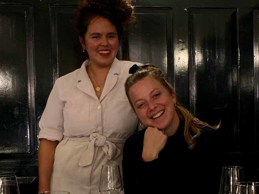 Die beiden Gastronominnen Linda Hüsser und Meret Diener