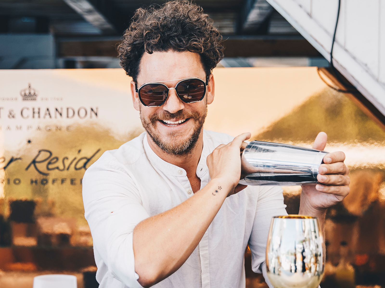 Ein Virtuose am Shaker: Österreichs bester Bartender Mario Hofferer.