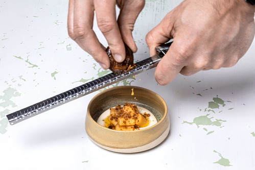 Das »Óx« verspricht große Gourmet-erlebnisse im kleinen Rahmen: Nur elf Gäste finden dort Platz. Kürzlich erhielt es seinen ersten Stern.
