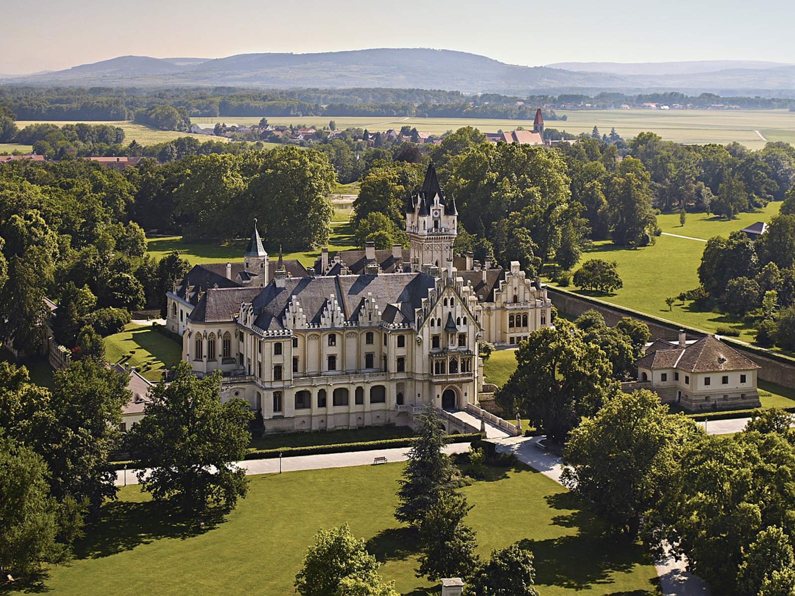 Das Auditorium des Schloss Grafenegg bietet eine würdige Kulisse für die Veranstaltung.