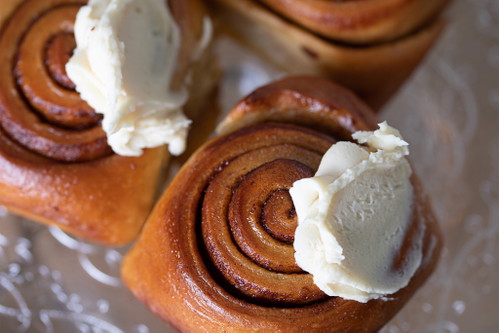 Zizi Hattabs berühmte Cinnamon Rolls