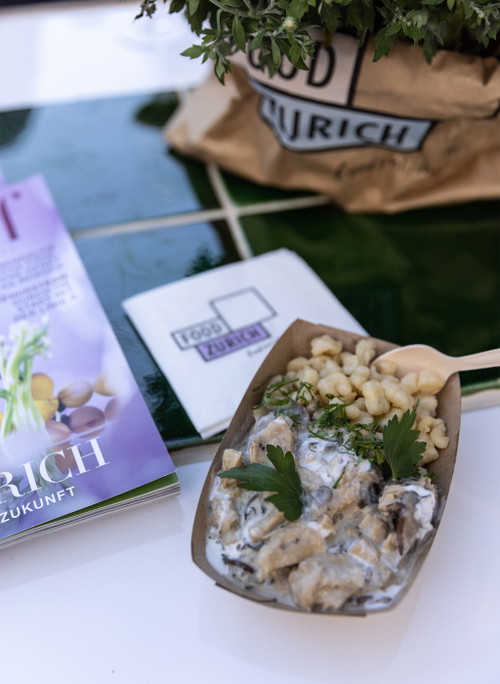 Plant based Zürcher Geschnetzeltes mit Spätzle