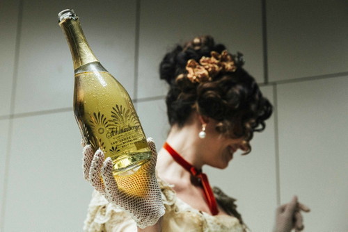 Die prachtvoll designte Limited Edition des Sparkling Brut.