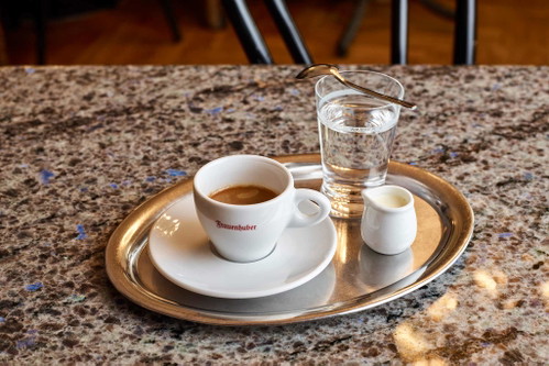 Kaffeespezialität: Kleiner Brauner.