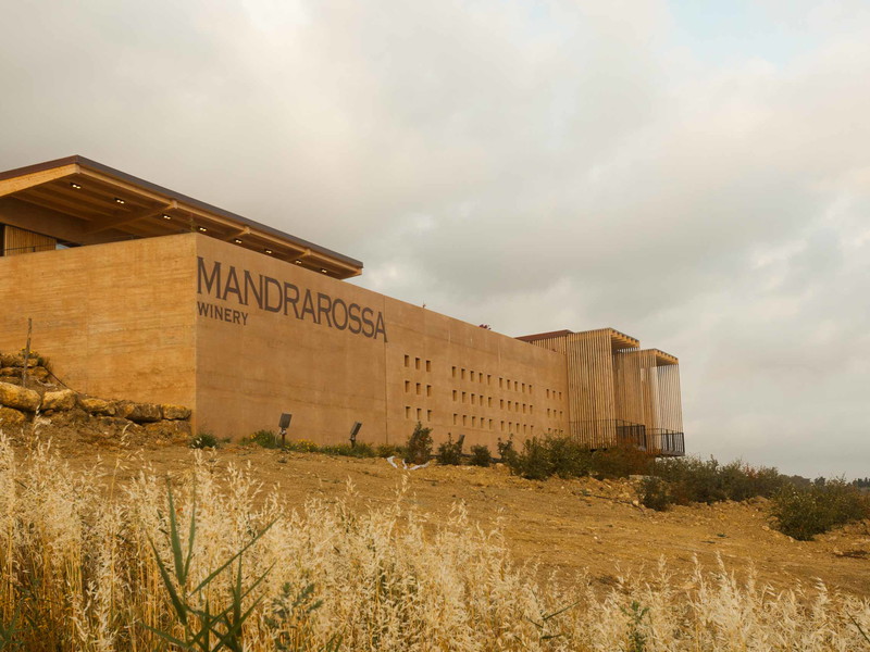 Das Gebäude der Winzergenossenschaft »Mandrarossa« in Sizilien