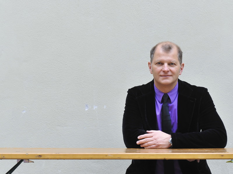 Burg-Intendant Martin Kusej lädt zu kulinarischen Erfahrungen in Klagenfurt.
