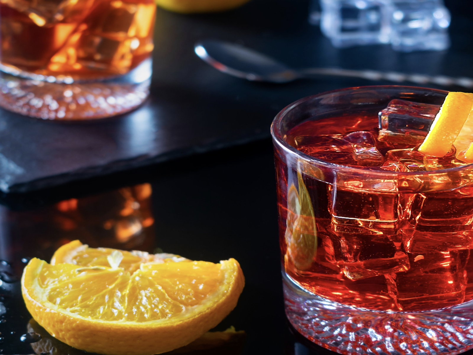 Negroni&nbsp;is the classic three-ingredient&nbsp;cocktail that contains&nbsp;gin, sweet vermouth and Campari.&nbsp;