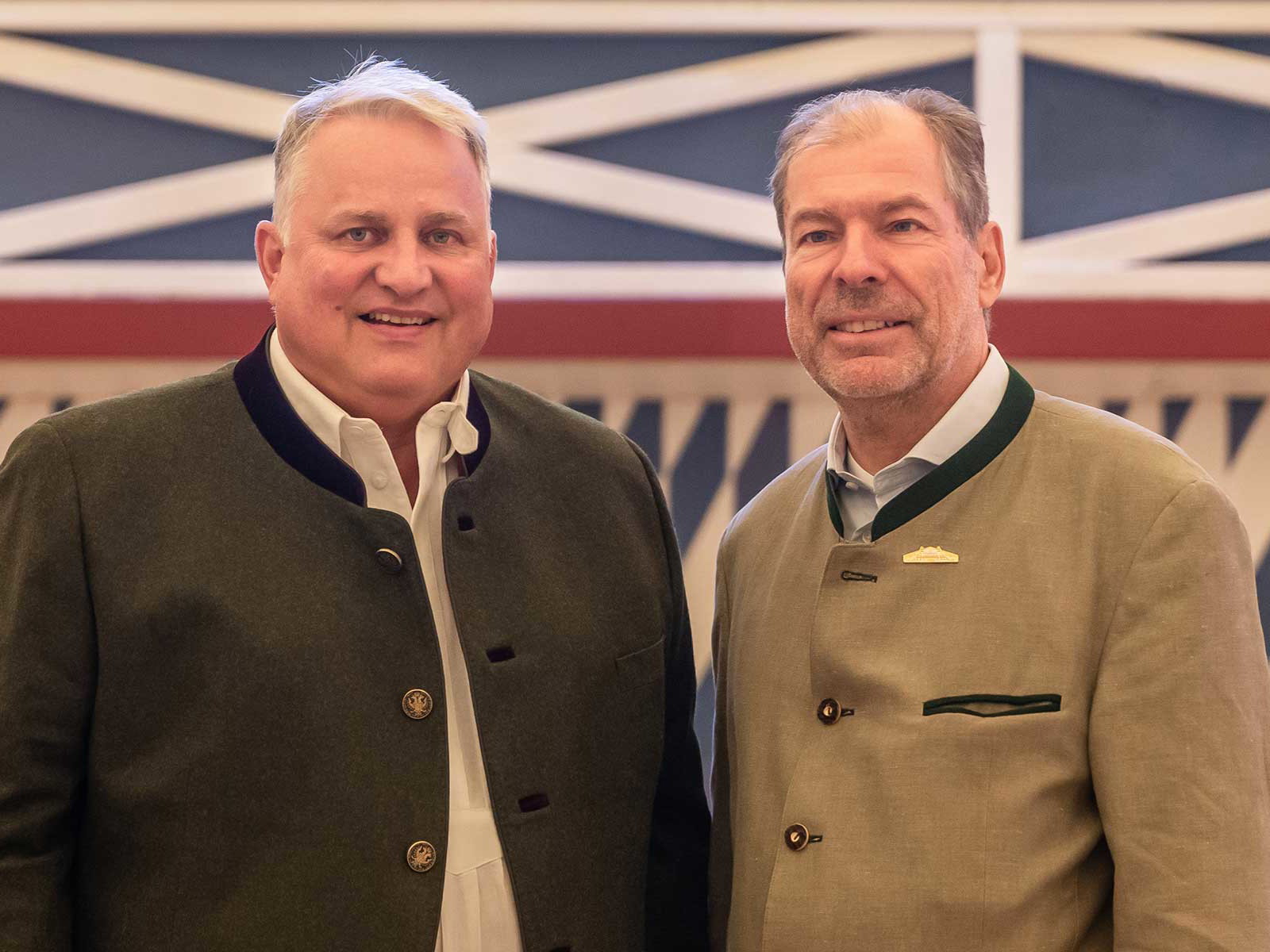 Wiesnwirte mit Tradition: Cousins Christian (l.) und Michael F. Schottenhamel.
