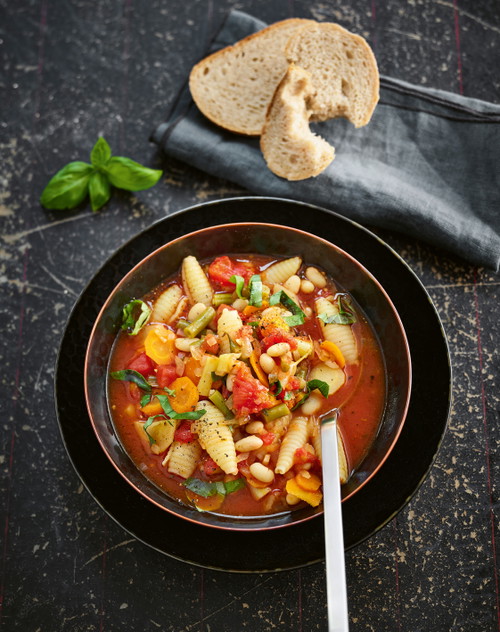 Zur Vorspeisse des »Inflations-Menüs« gibt es eine&nbsp;Minestrone.
